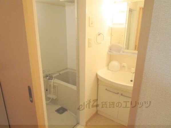 シャトルコートの物件内観写真